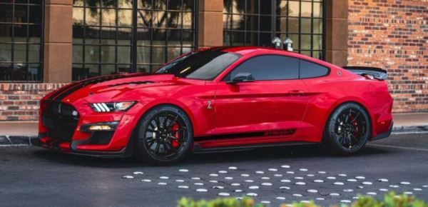 Ford приостановит производство спорткара Mustang
