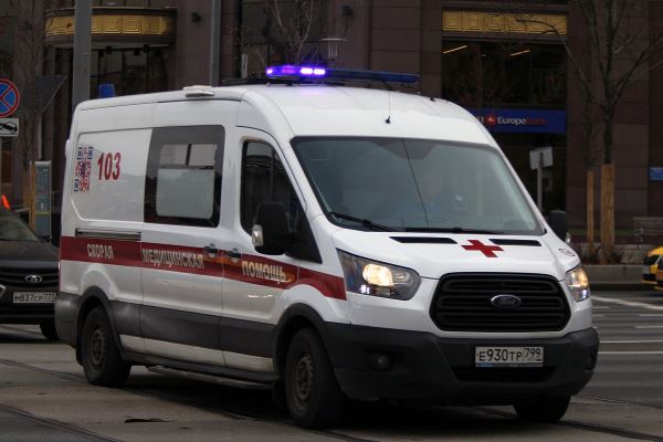 Фургон насмерть задавил пожилую женщину в Москве
