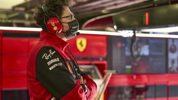 Маттиа Бинотто объяснил, почему Ferrari не спешит с обновлениями