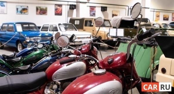 Почему в СССР мотоциклы Урал и Днепр стоили дороже Явы